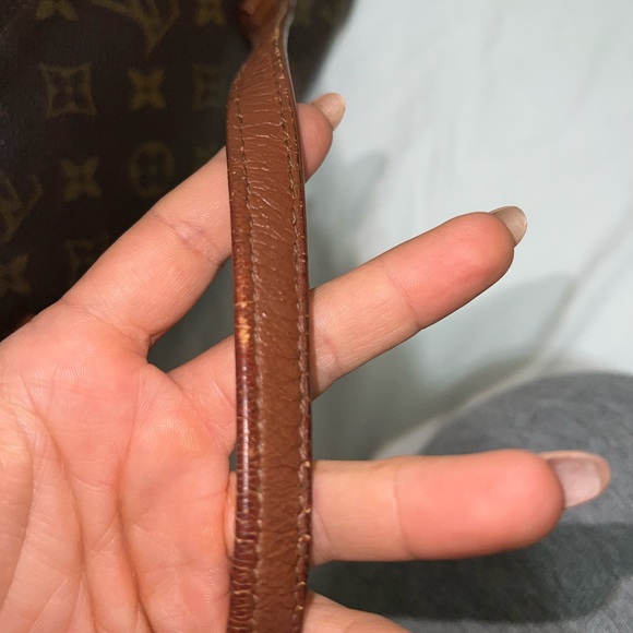 Louis Vuitton Papillon 30 - Picture 7 of 16